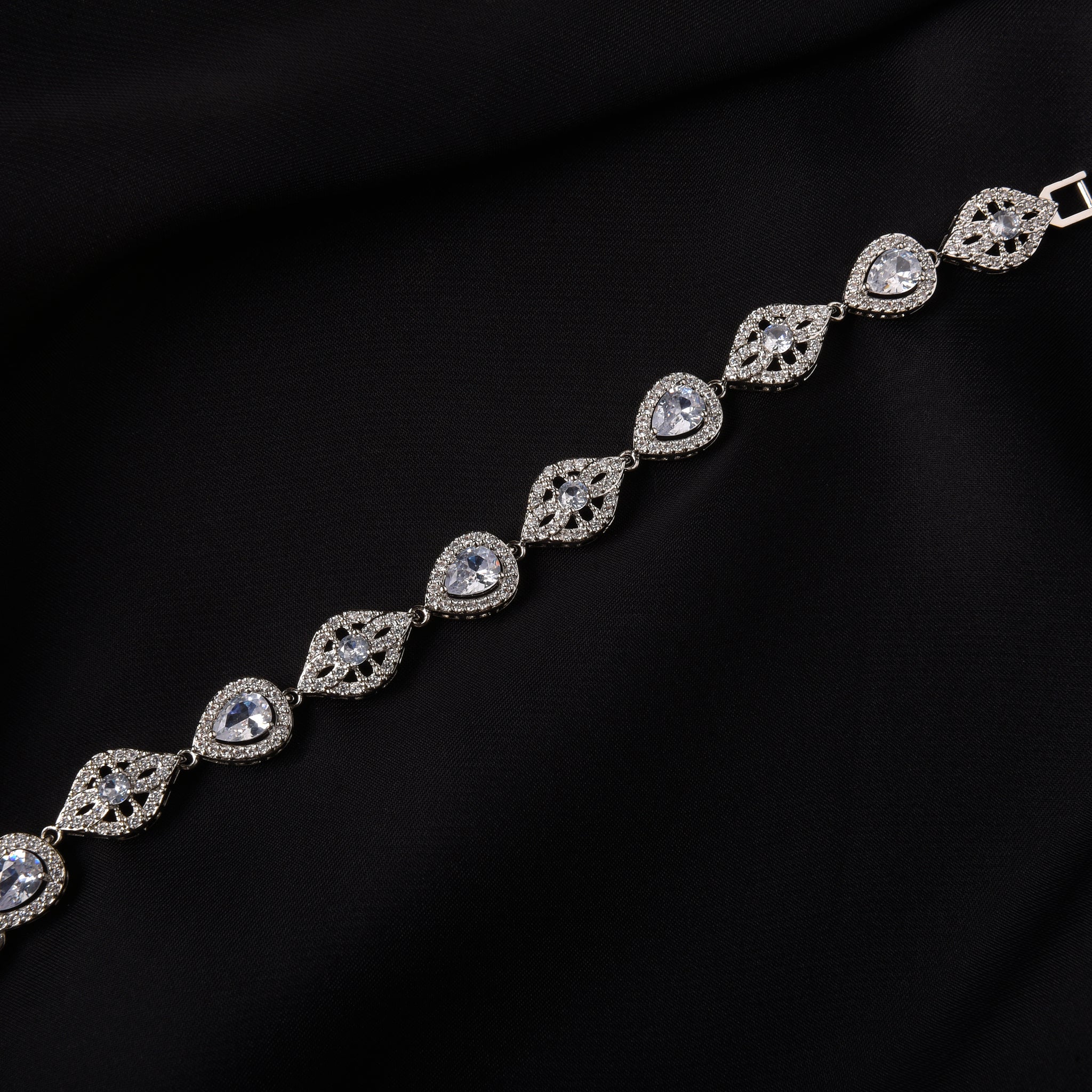 Elegant Teardrop Crystal Bracelet