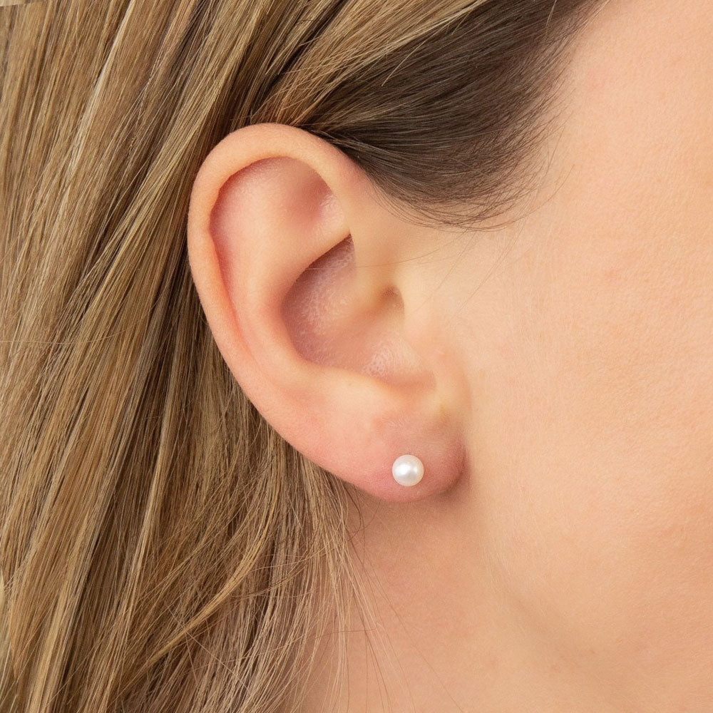 Pearl Stud